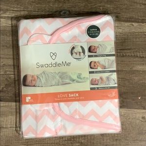 SwaddleMe